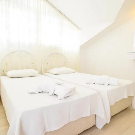 Hotel apartamentowy Kekik Azure Homes Oeluedeniz